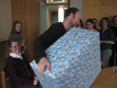 Die Verwaltungsangestellte Maria Dögerl feierte einen runden Geburtstag Die Verwaltungsangestellte Maria Dögerl feierte einen runden Geburtstag